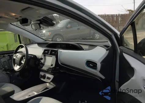 2017 Toyota Prius Three z USA, uszkodzony, nr VIN JTDKARFU0H3542259